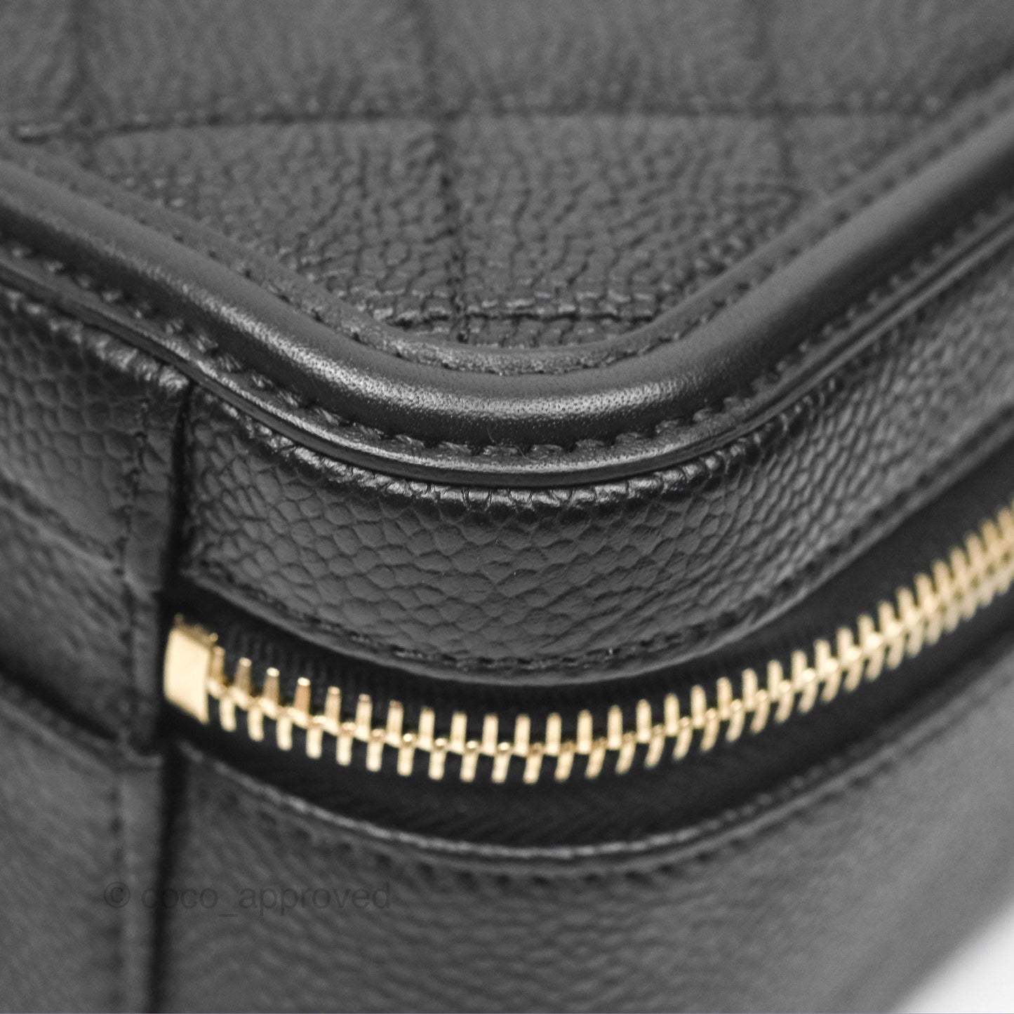 Chanel Quilted Medium CC Filigree Vanity Case Black Caviar Aged Gold Hardware