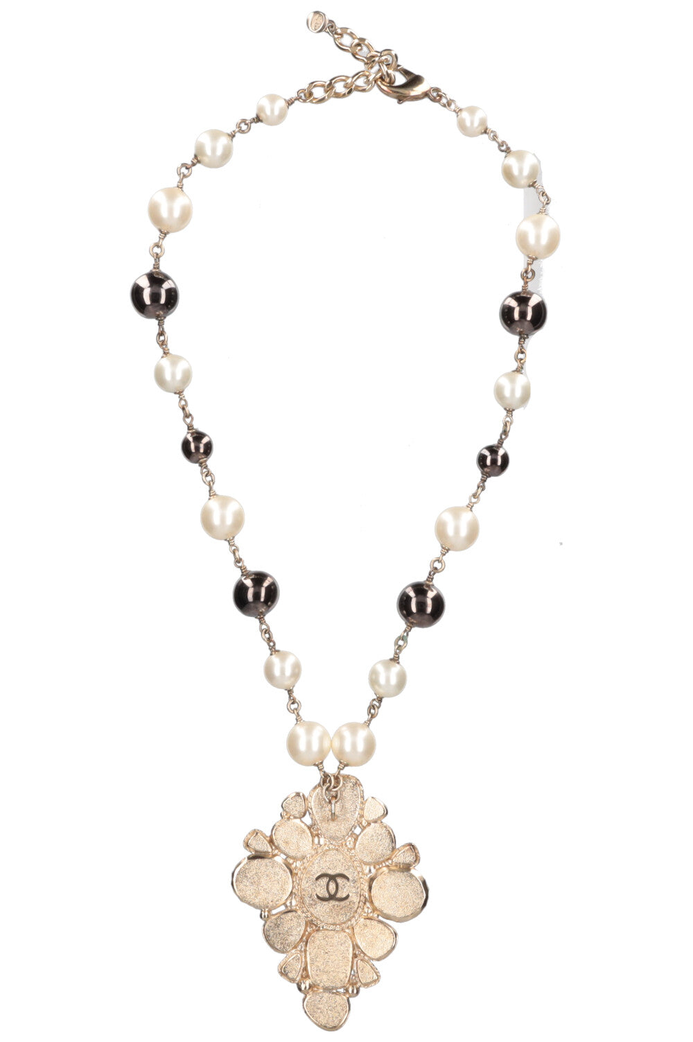 CHANEL Necklace Pearls Brooch Fall 2008