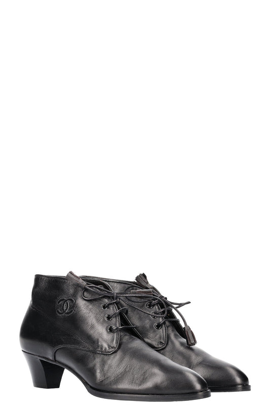 CHANEL Heels Black