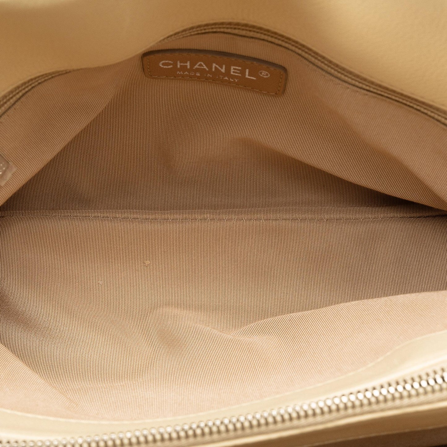 Chanel CC Caviar Chain Tote (SHG-yWn95b)