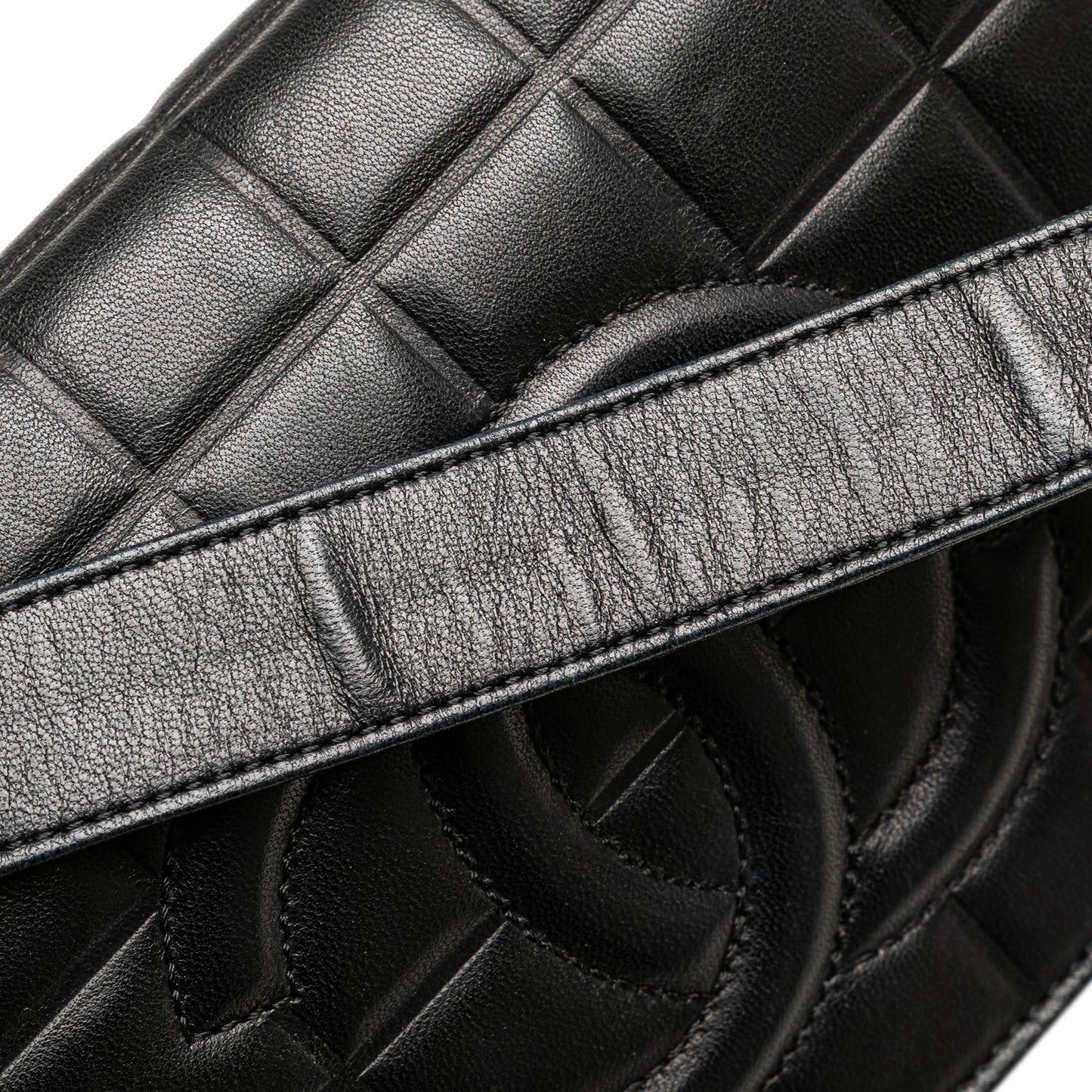 Chanel CC Chocolate Bar Lambskin Flap (SHG-aZpShH)