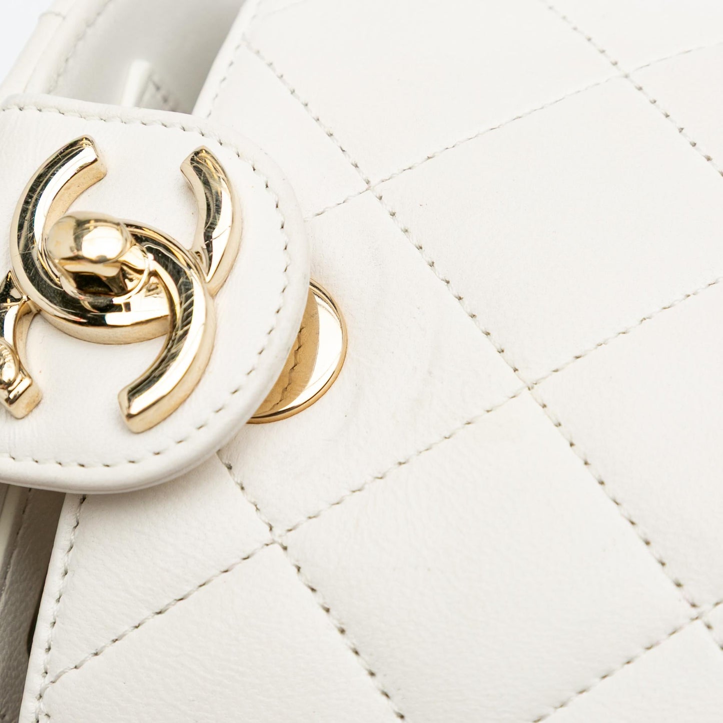 Chanel CC Lambskin Elegant Chain Vanity Case