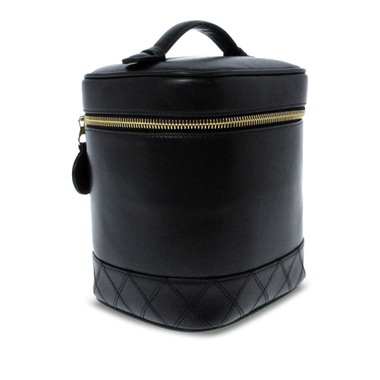 Chanel CC Lambskin Vanity Case (SHG-3epDqc)