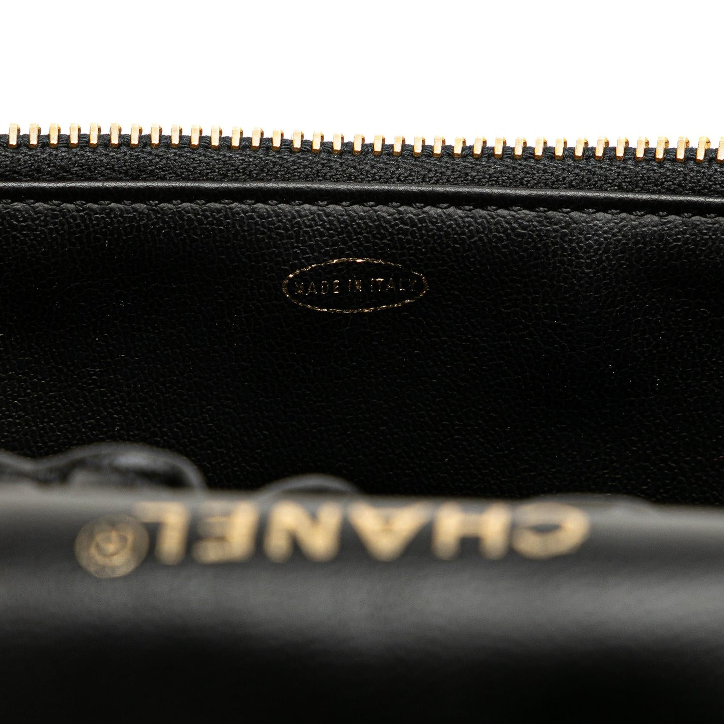 Chanel CC Lambskin Vanity Case (SHG-uFumoN)