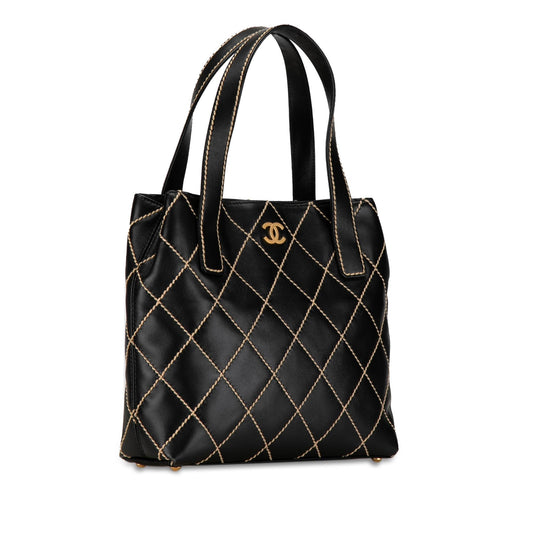Chanel CC Lambskin Wild Stitch Handbag (SHG-tARkez)