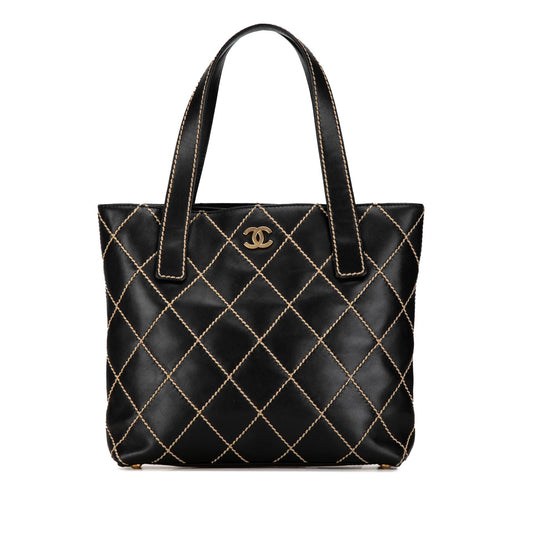 Chanel CC Lambskin Wild Stitch Handbag (SHG-aqtoNm)