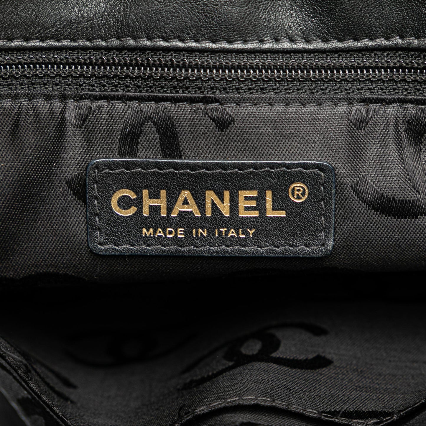 Chanel CC Lambskin Wild Stitch Handbag (SHG-aqtoNm)
