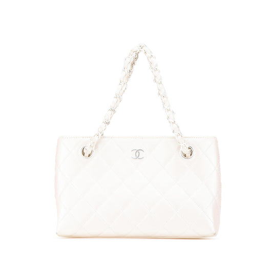 Chanel CC Quilted Irisdescent Lambskin Chain Handbag