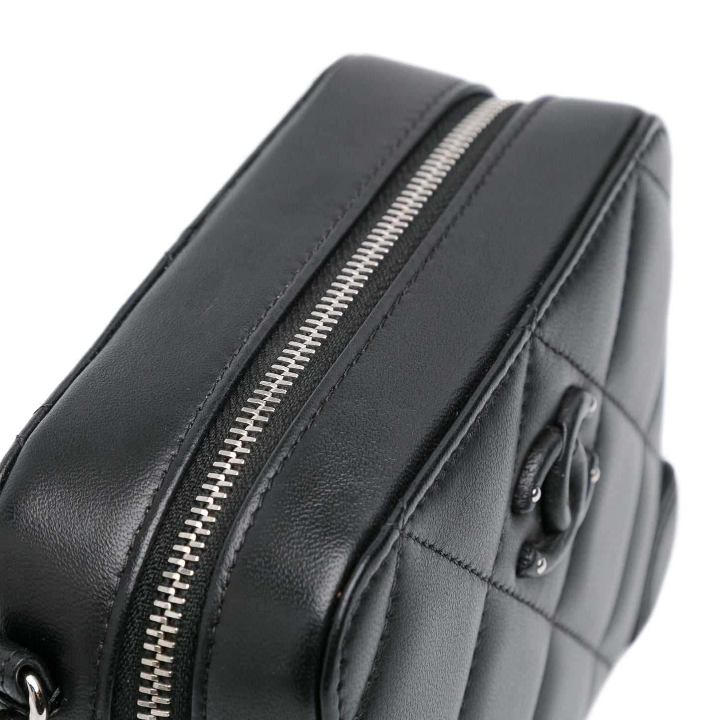 Chanel CC Quilted Lambskin Camera Case (SHG-93PTRz)
