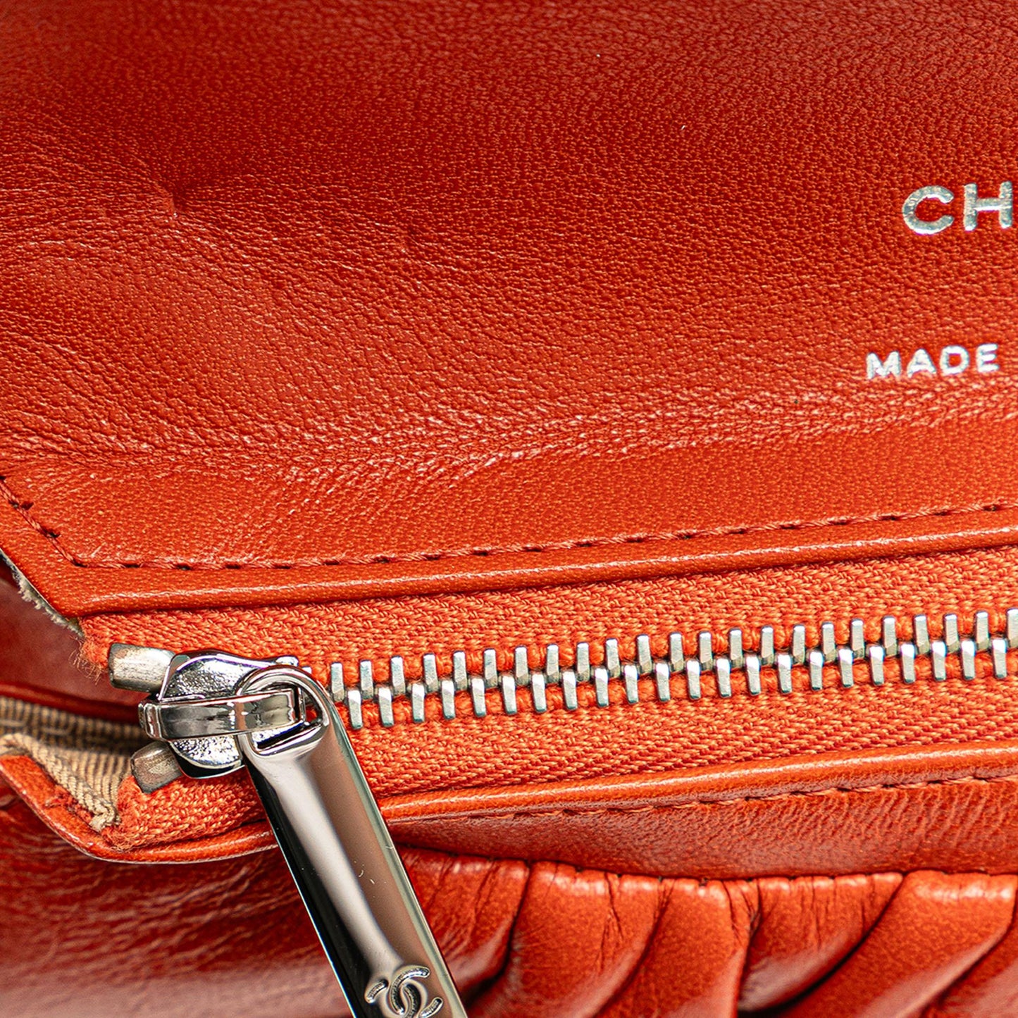 Chanel CC Quilted Lambskin Cosmetic Case (SHG-lBlq6T)