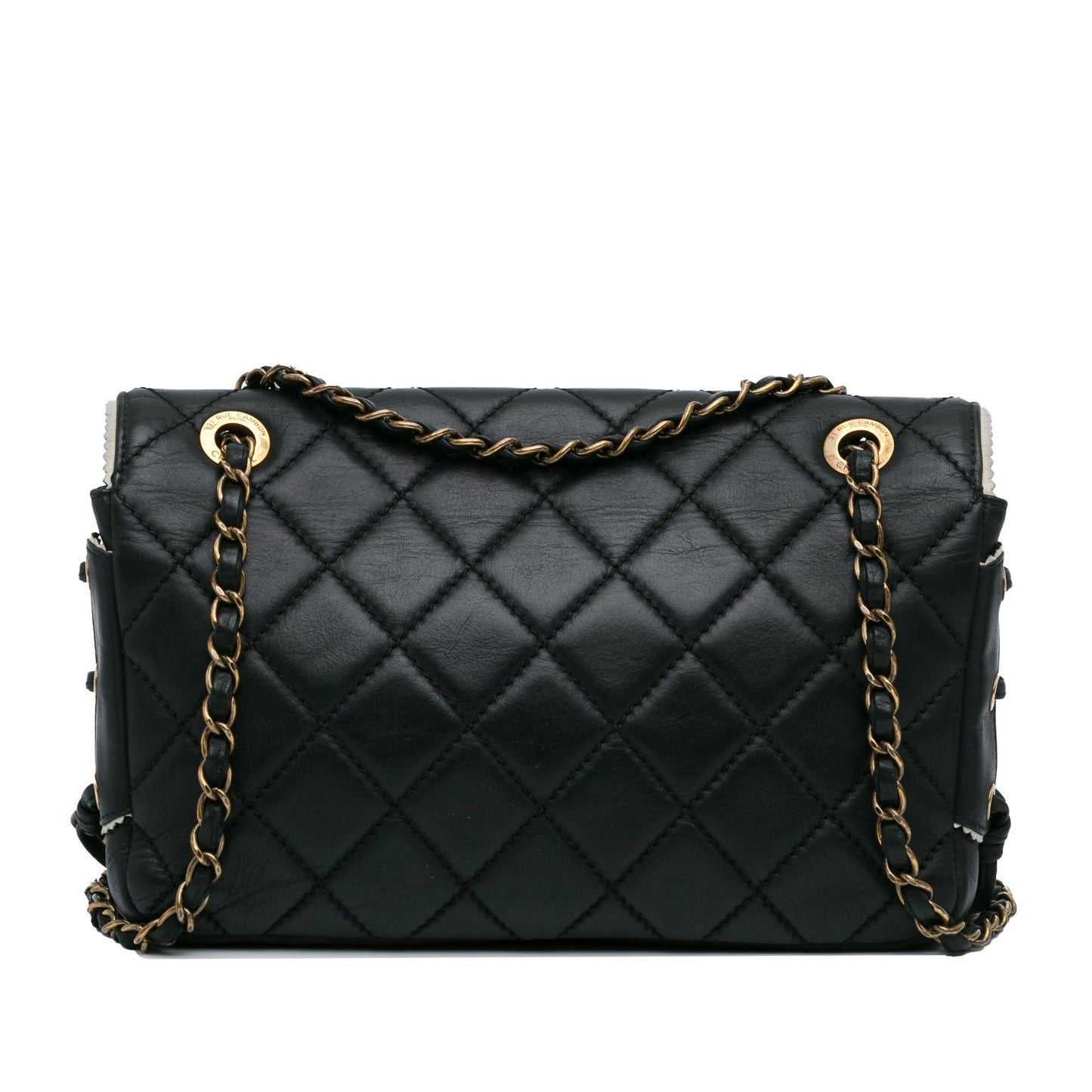 Chanel CC Quilted Lambskin Tassel and Border Embellished Flap Bag (SHG-anFwRO)