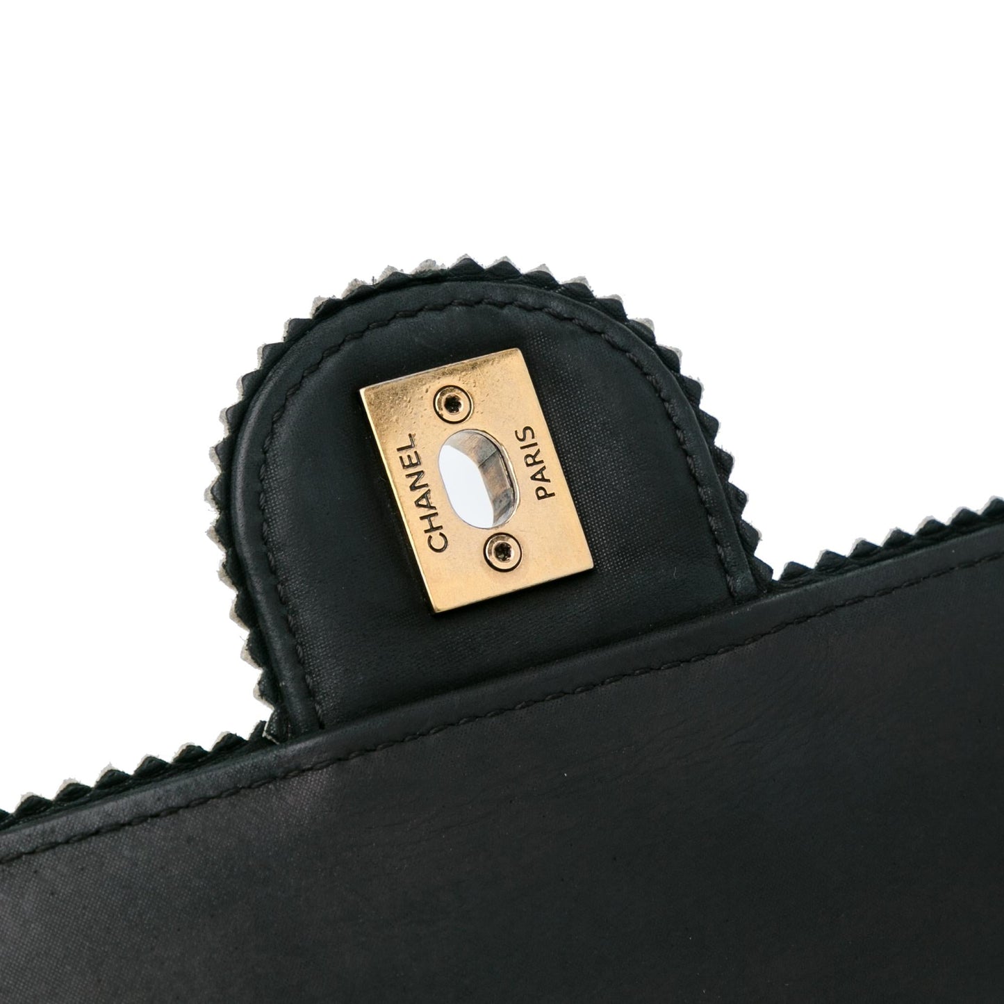 Chanel CC Quilted Lambskin Tassel and Border Embellished Flap Bag (SHG-anFwRO)