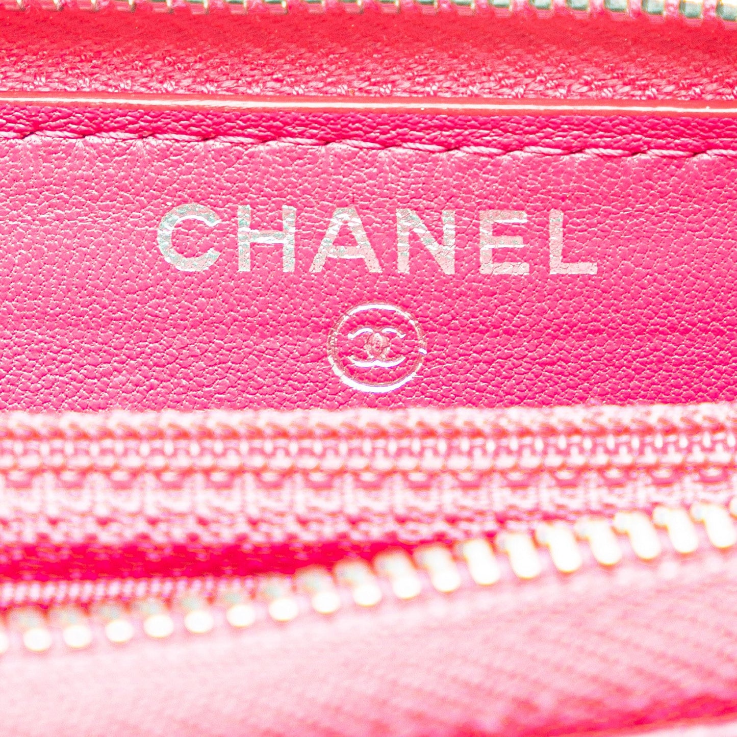 Chanel CC Quilted Lambskin Zip Around Wallet (SHG-TJpHnQ)