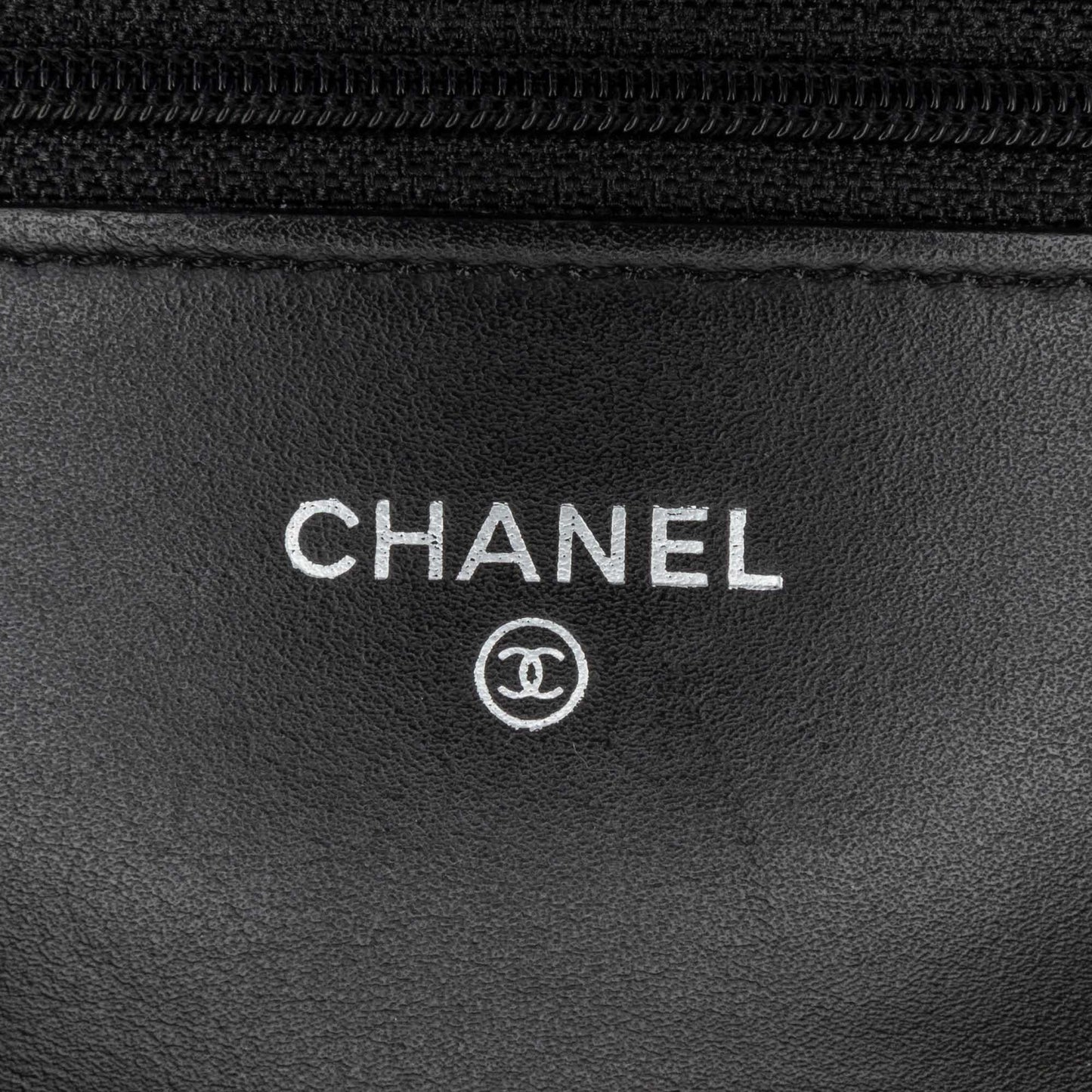 Chanel CC Quilted Patent Wallet On Chain (SHG-u1EQdo)