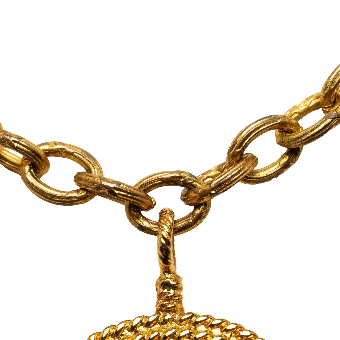 Chanel CC Round Pendant Necklace (SHG-lDIfMU)