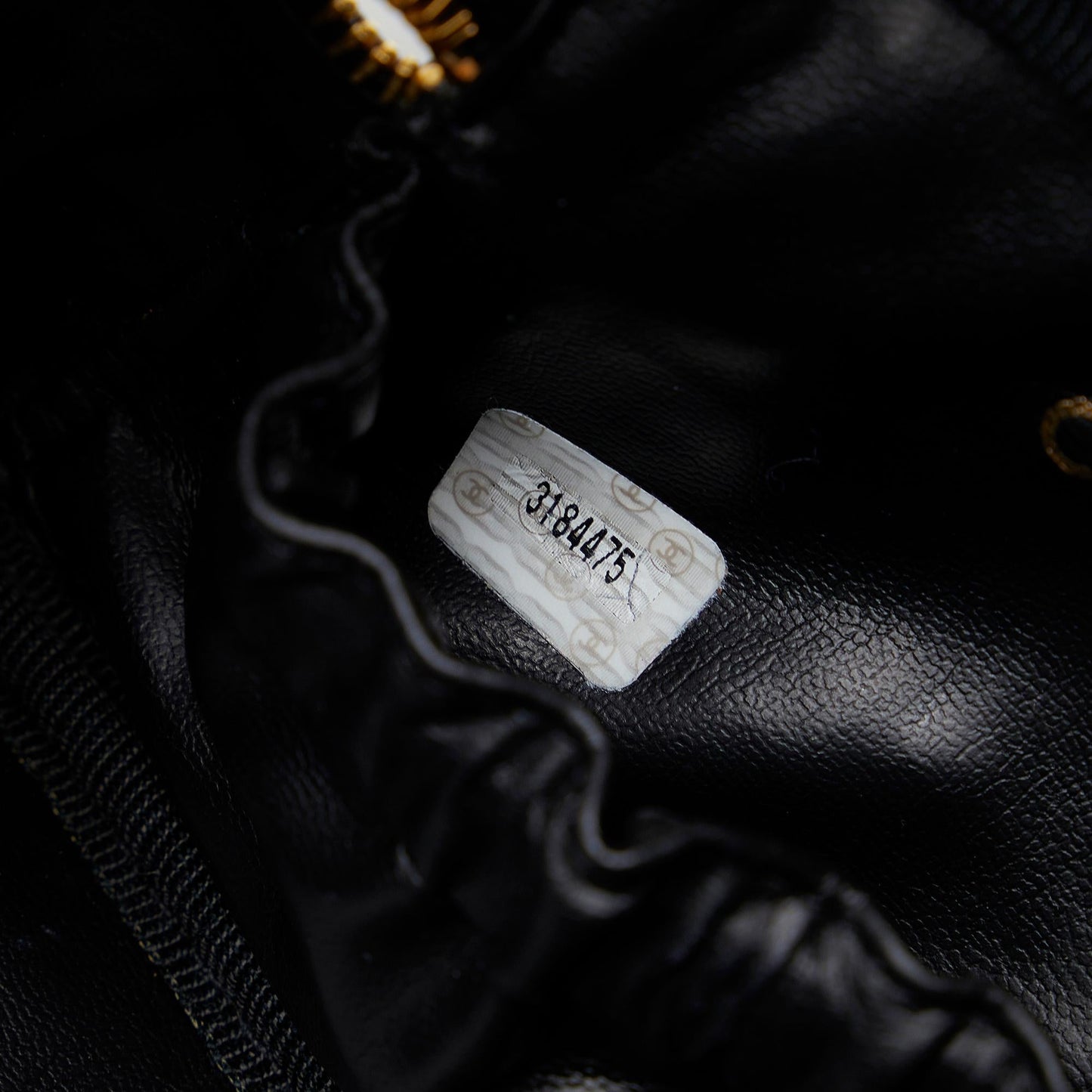 Chanel CC Vanity Bag (SHG-4hIqPQ)
