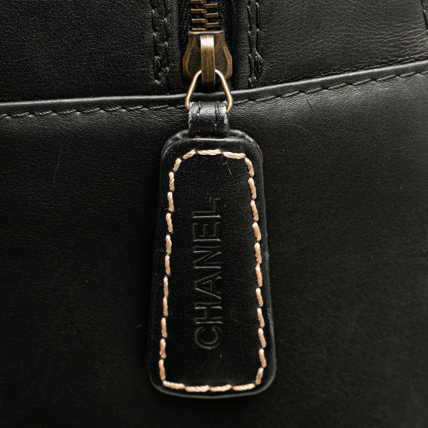 Chanel CC Wild Stitch Lambskin Handbag (SHG-GFLpJL)