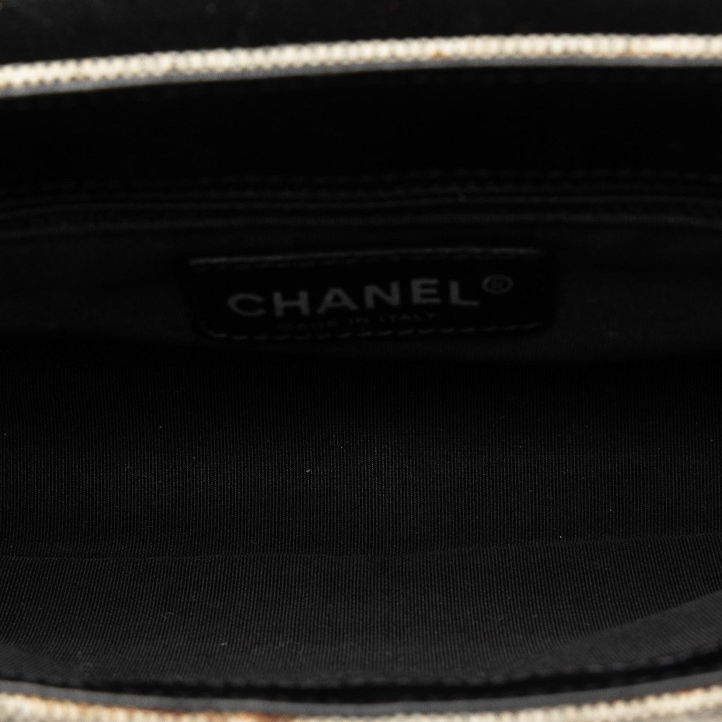 Chanel Camellia Cc No. 5 Baguette (SHG-5NQaai)