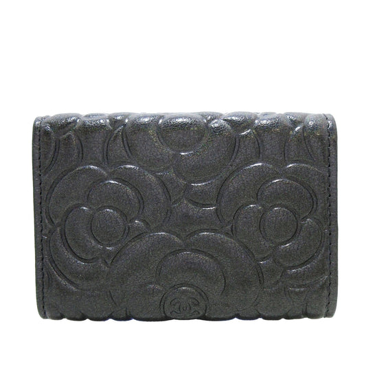 Chanel Camellia Goatskin Trifold Wallet (SHG-aIF3CD)