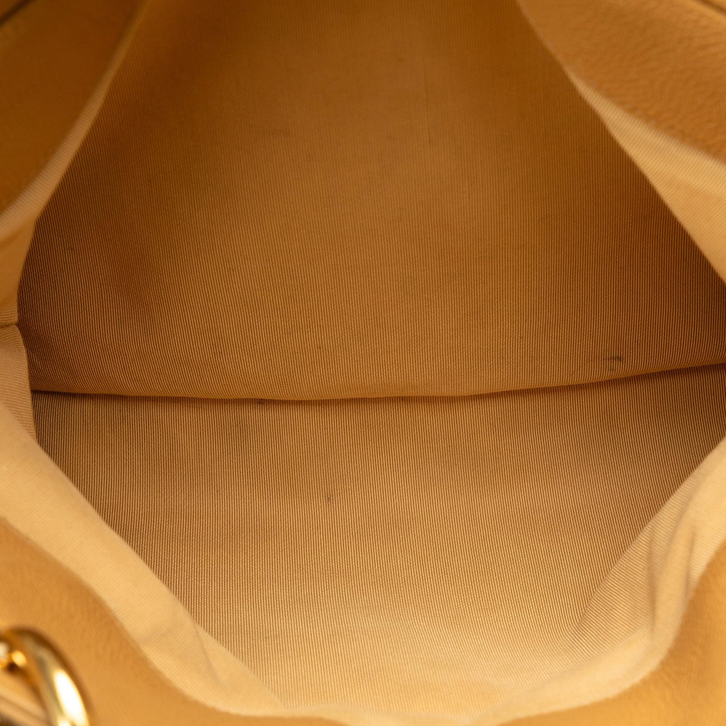 Chanel Caviar Grand Shopping Tote (SHG-ULSTyL)