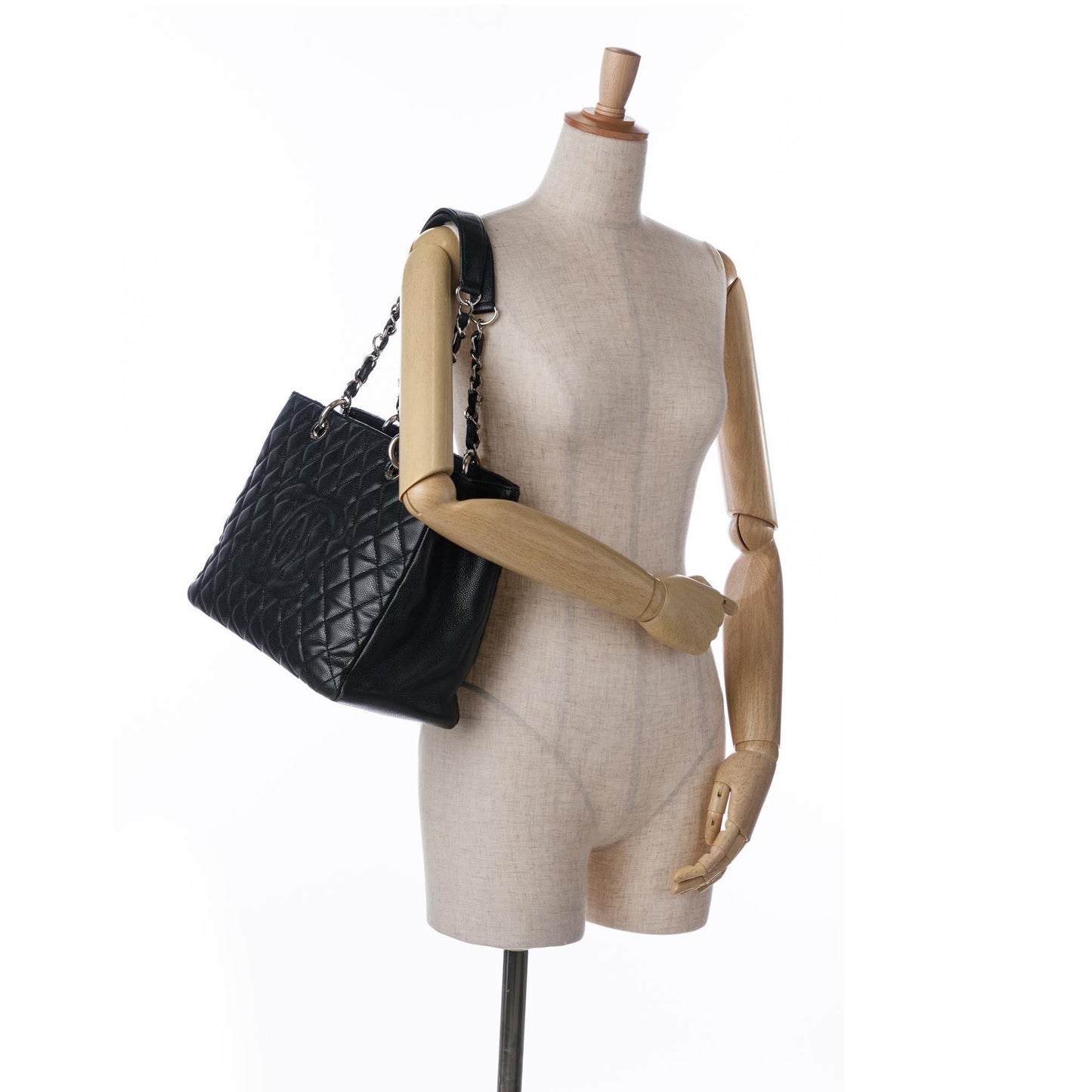 Chanel Caviar Grand Shopping Tote (SHG-1HyuWU)