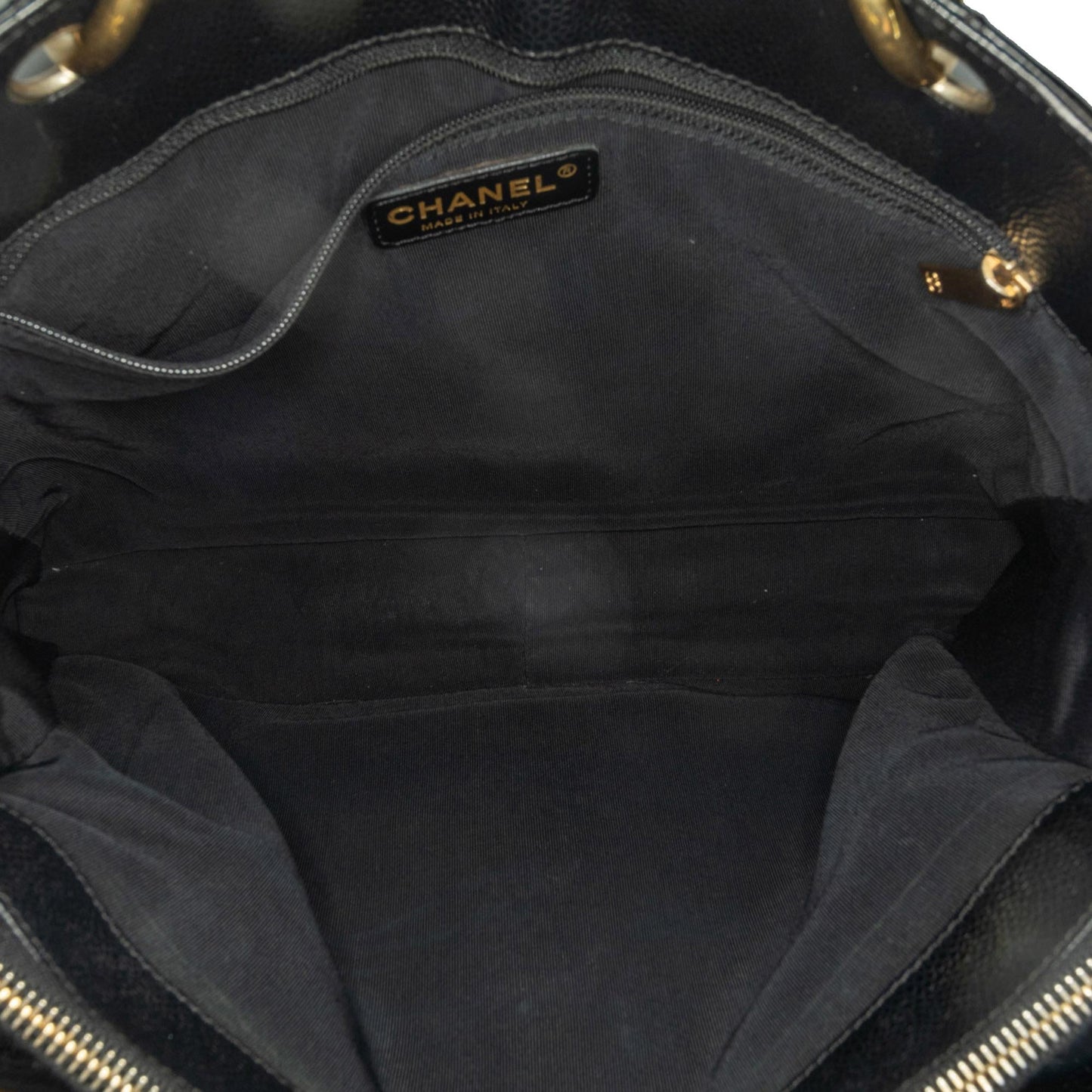 Chanel Caviar Grand Shopping Tote (SHG-IBcR9n)
