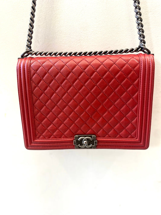 Luxury Chanel CAVIAR QUILTED LEATHER LARGE BOY BAG
