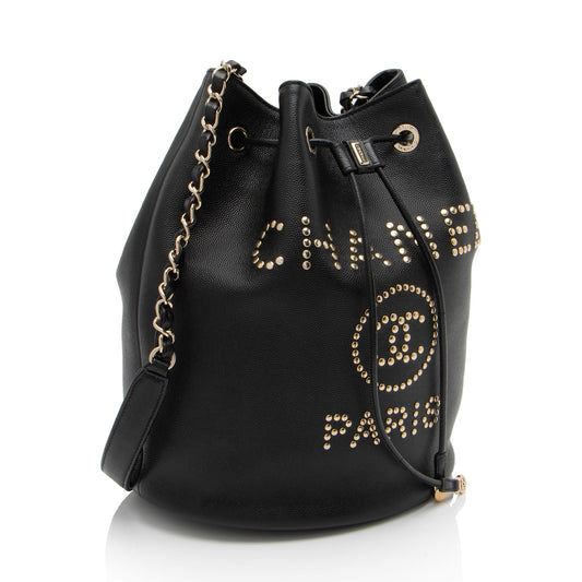 Chanel Caviar Leather Studded CC Deauville Bucket Bag (SHF-LVIad7)