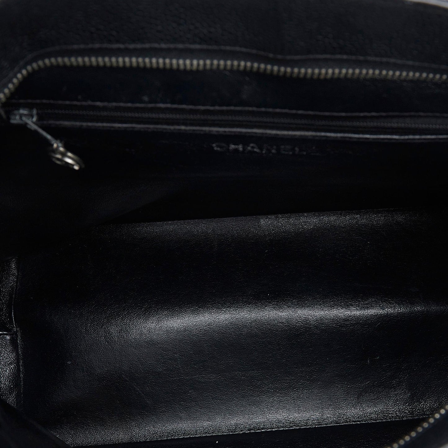 Chanel Caviar Medallion Tote (SHG-coQ4k7)