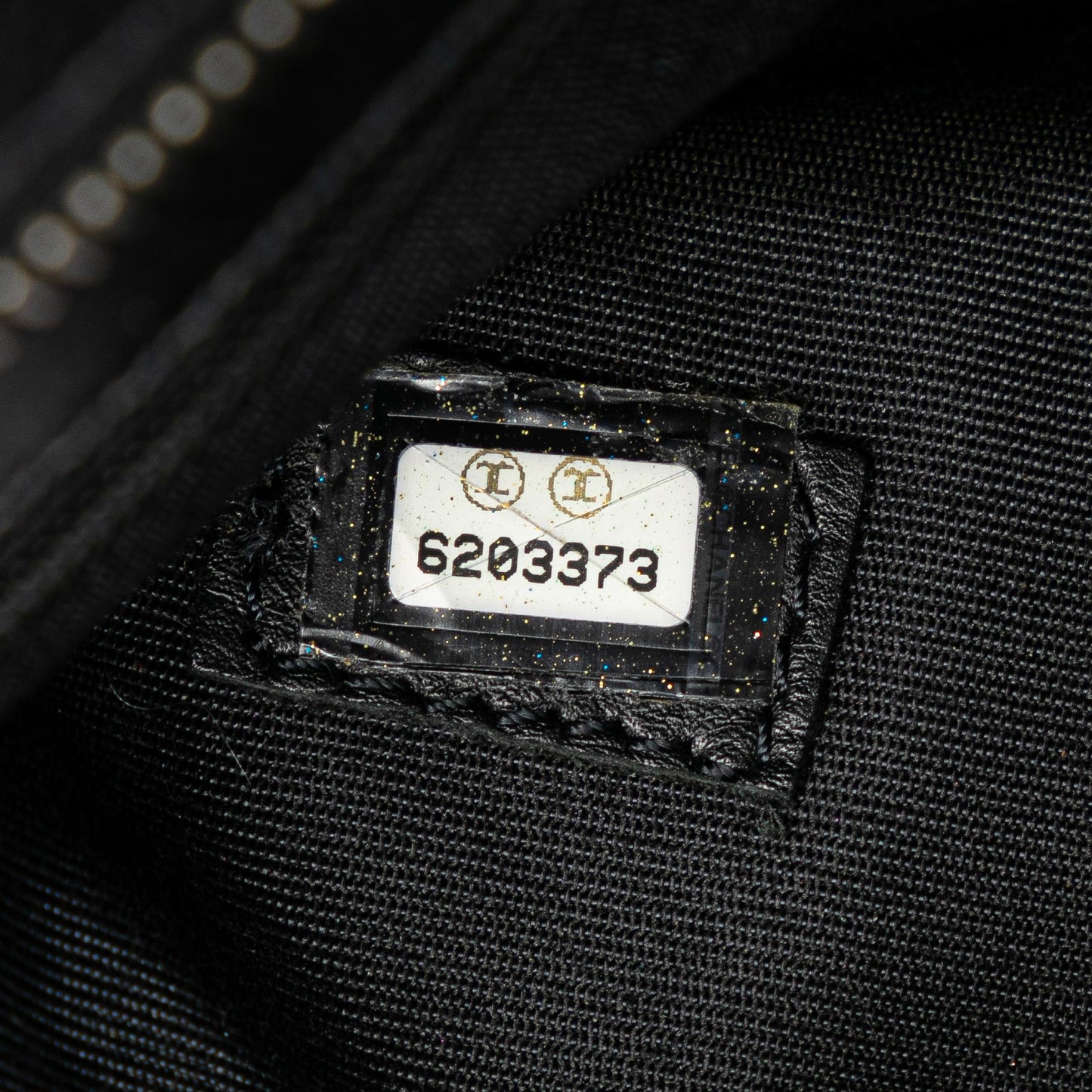 Chanel Caviar Medallion Tote (SHG-Ub8oNc)
