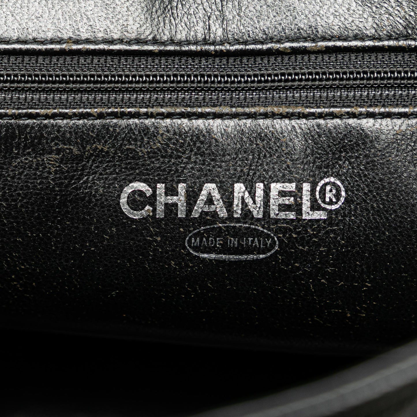 Chanel Caviar Medallion Tote (SHG-Ub8oNc)