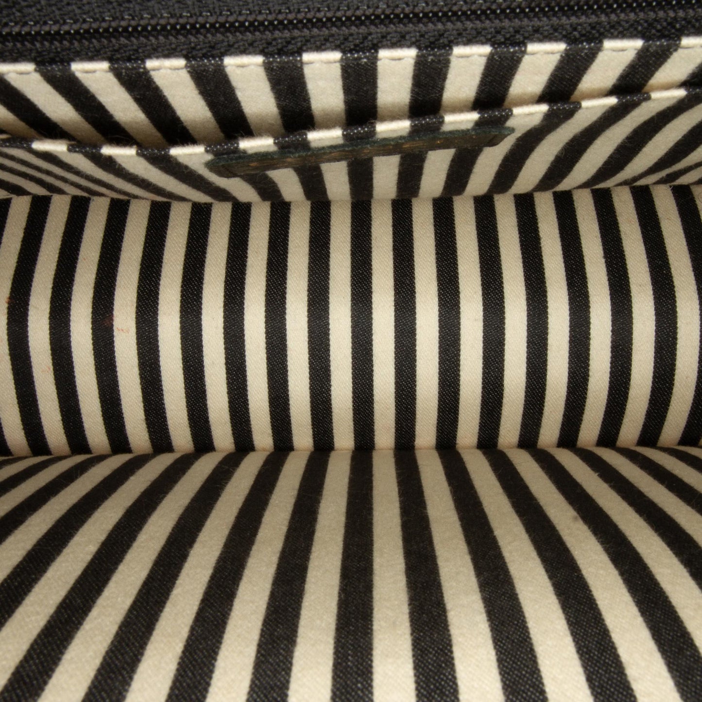 Chanel Chevron Envelope Flap (SHG-mceTlE)