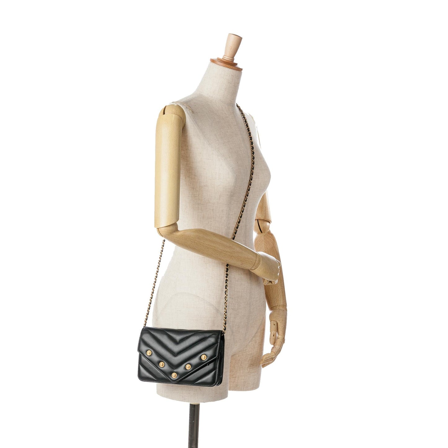 Chanel Chevron Lambskin Button Wallet On Chain (SHG-zOLBNO)