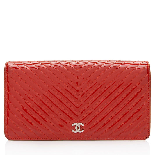 Luxury Chanel Chevron Patent Leather Yen Wallet (SHF-dr7rcl)