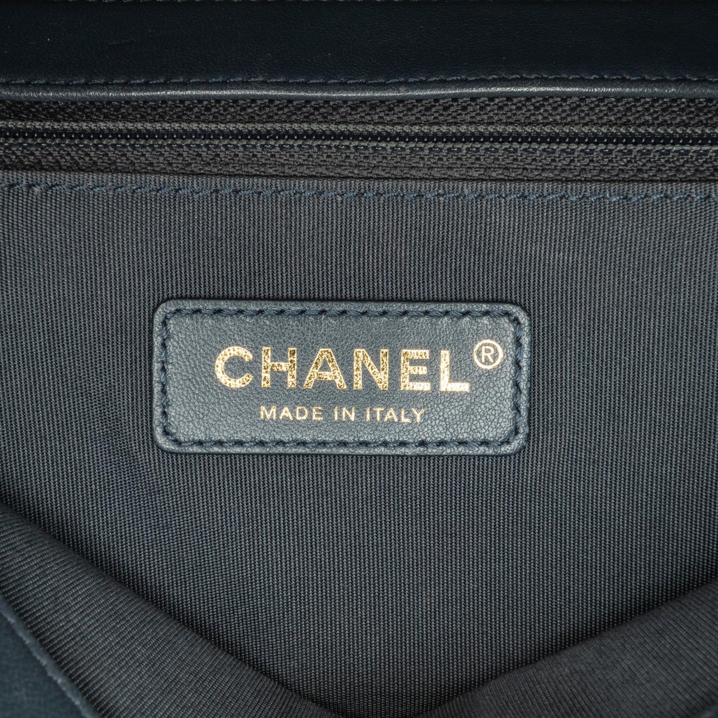 Chanel Chevron Sheepskin Stitched Chain Top Handle Flap (SHG-H3vEW0)