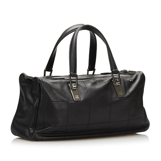 Chanel Chocolate Bar Leather Handbag (SHG-35793)