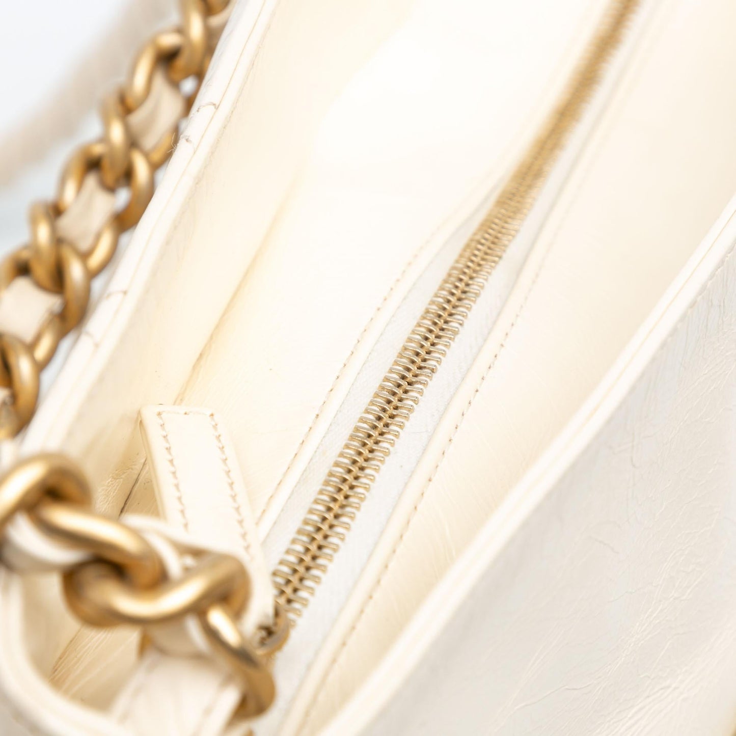Chanel Crumpled Calfskin En Vogue Rope Satchel (SHG-YiQ0Ms)