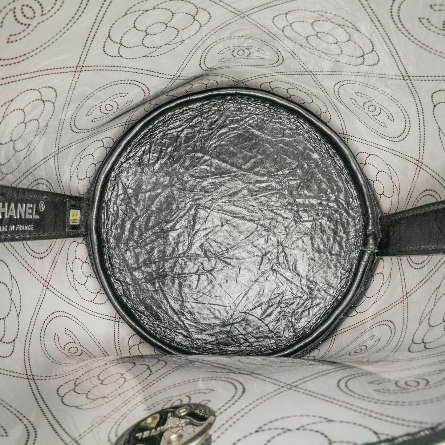 Chanel Crumpled Calfskin PVC Camellia Bucket (SHG-MQacNp)