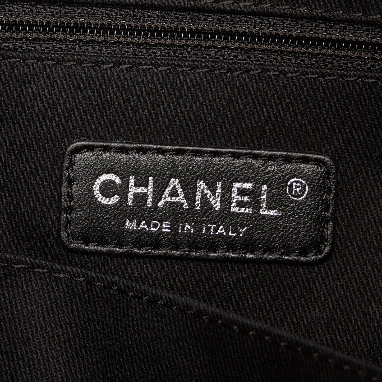 Chanel Deauville Tote Bag (SHG-URpfe4)
