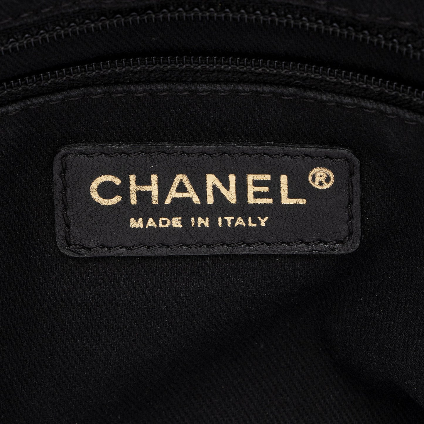 Chanel Glazed Caviar Coco Pleats Messenger Bag (SHF-KGhO50)