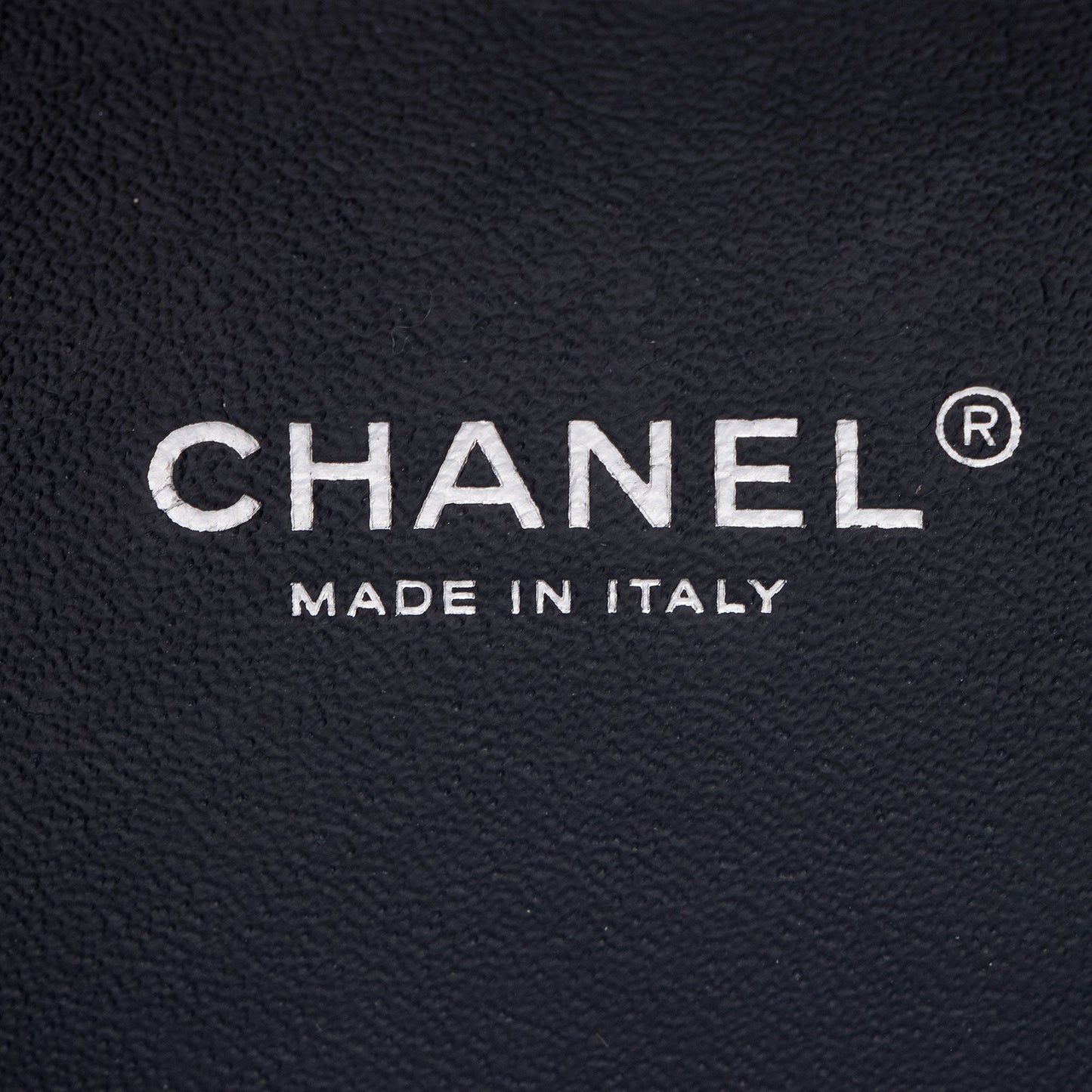 Chanel Iridescent Caviar Leather CC Filigree Small Vanity Case