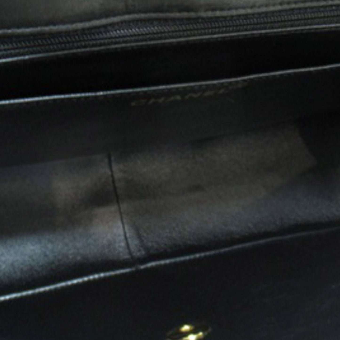 Chanel Jumbo Classic Lambskin Single Flap Bag (SHG-JAOCGr)
