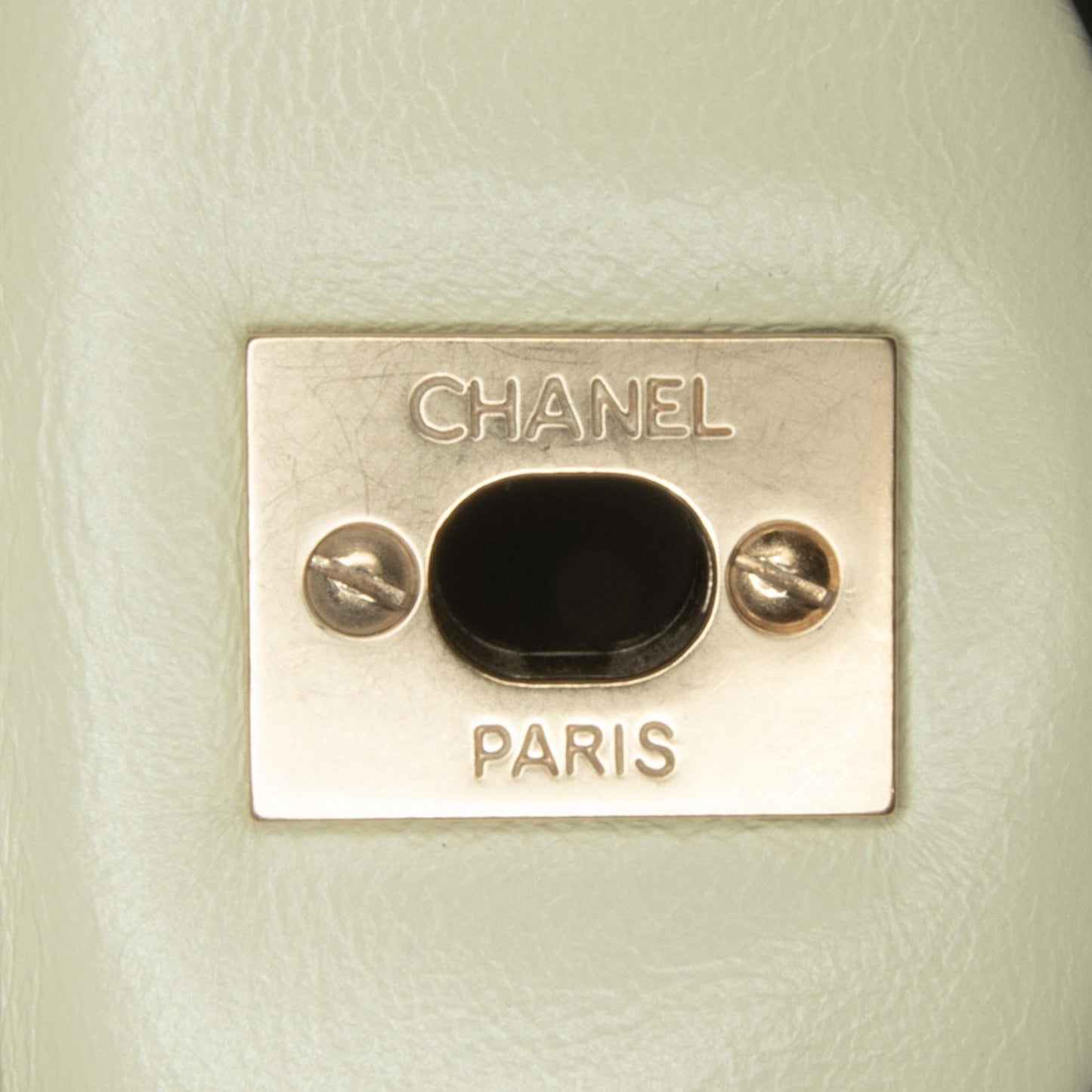 Chanel Jumbo Classic Lambskin Single Flap (SHG-RAwy5g)