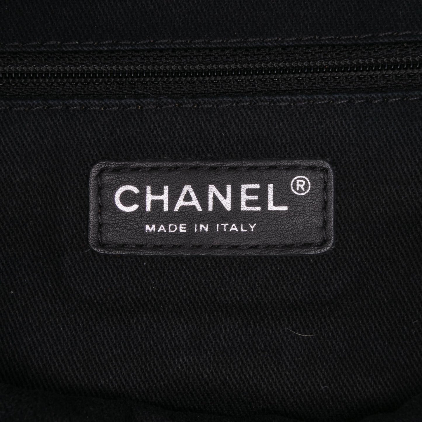 Chanel Jumbo Quilted Iridescent Caviar Easy Flap
