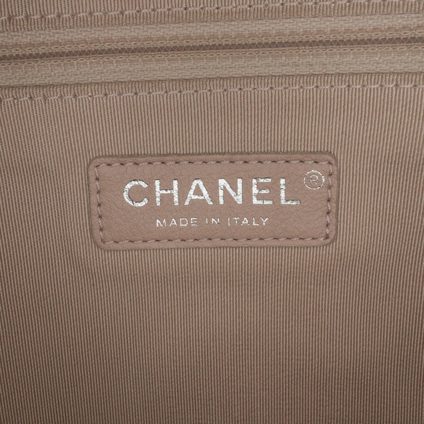 Chanel La Pausa Canvas Backpack (SHG-AtjvN7)