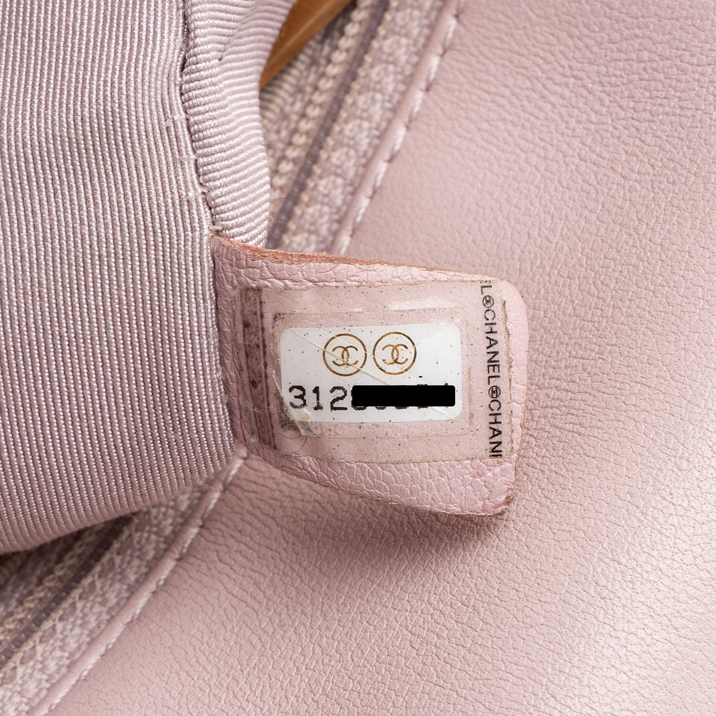 Chanel Lambskin 19 Medium Flap Shoulder Bag (SHF-YSbPqL)