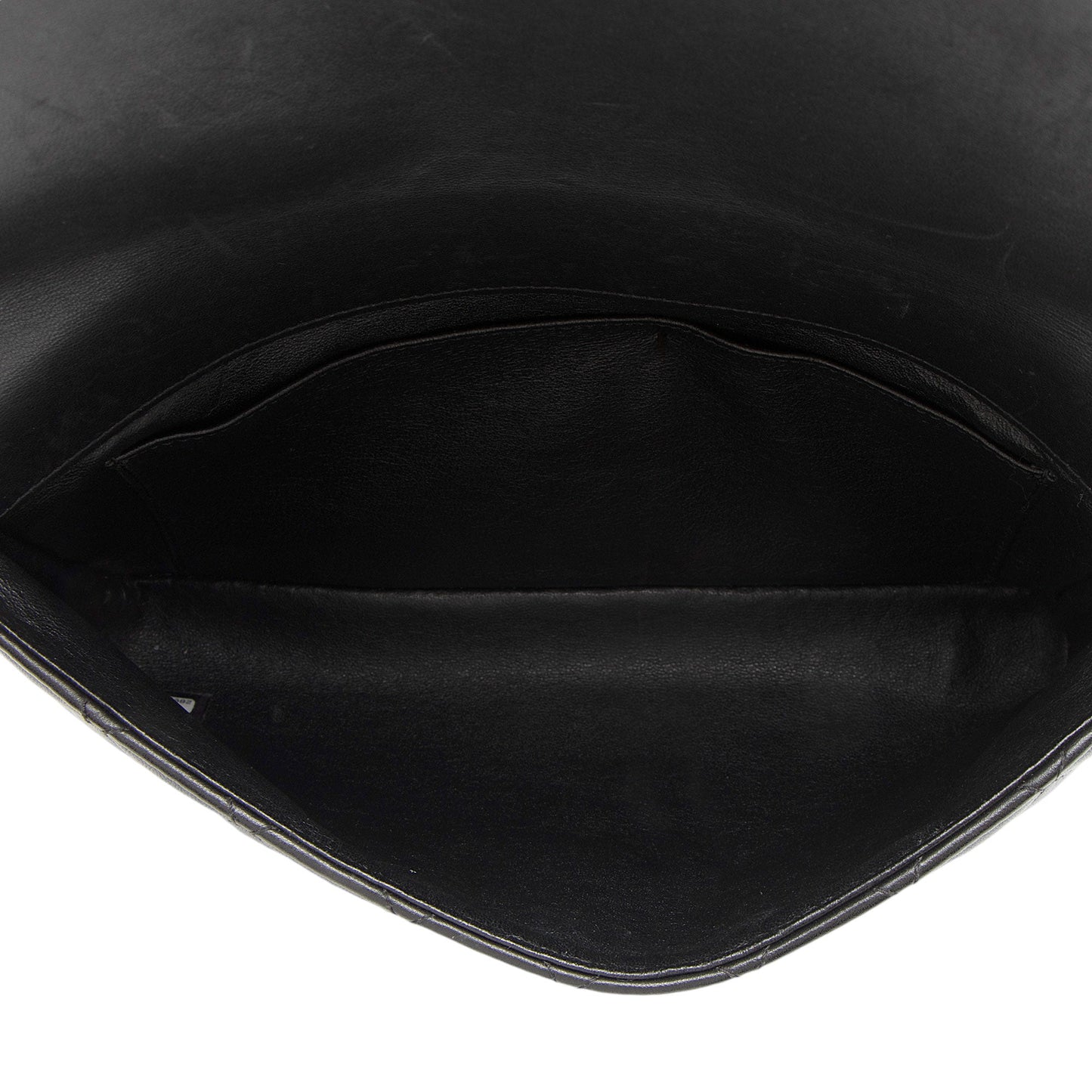 Chanel Lambskin CC Chic Medium Flap Bag (SHF-JgVtpv)