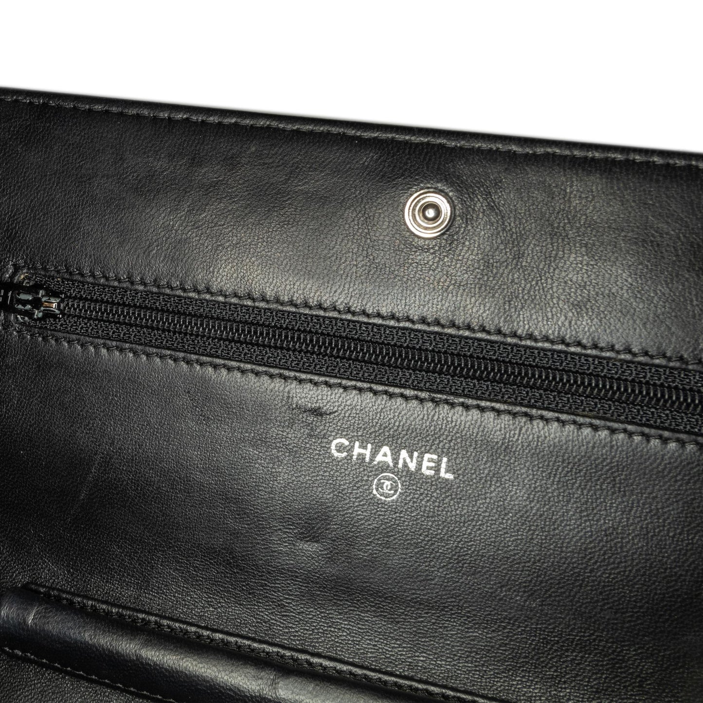 Chanel Lambskin Camellia Embossed Wallet On Chain (SHG-zvZjrf)