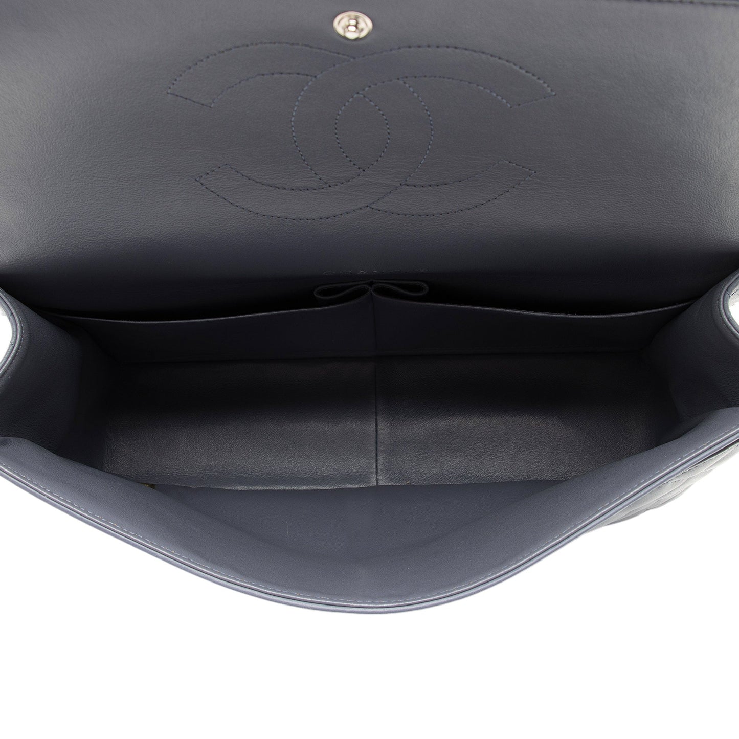 Chanel Lambskin Classic Maxi Double Flap Bag (SHF-mATEJl)
