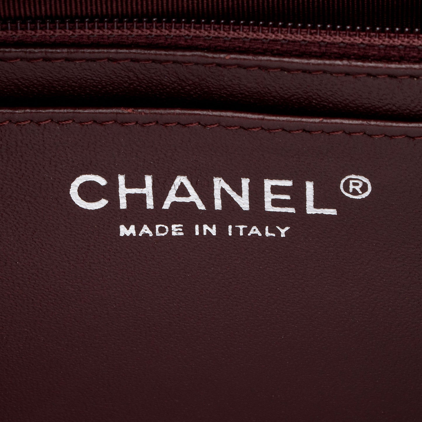 Chanel Lambskin Classic Maxi Single Flap Bag (SHF-zrKD0o)